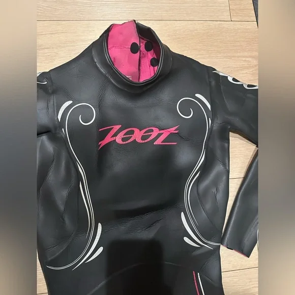 Zoot Women's Black and Pink Swim Wetsuit - Picture 2 of 4